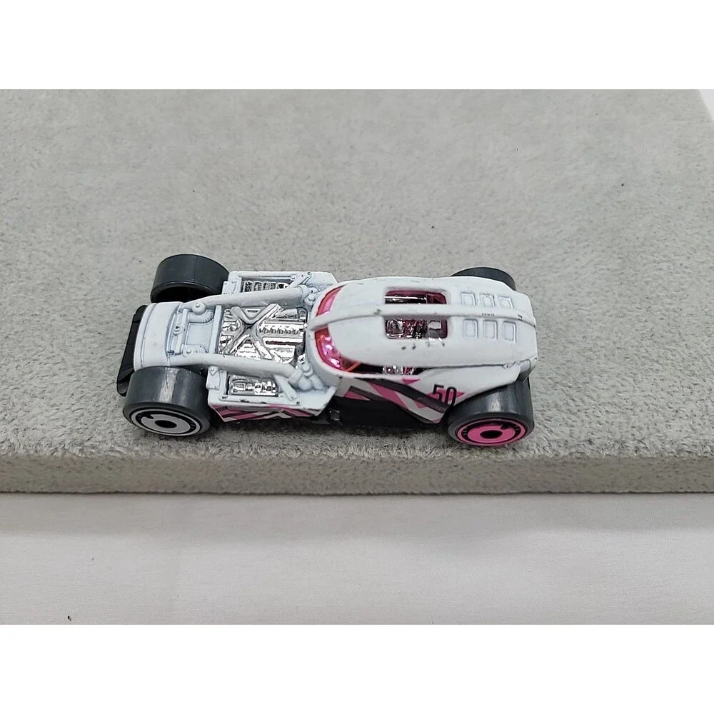 2018 Hot Wheels HW50 Concept Speed Blur White Diecast 1:64 Toy Race Car